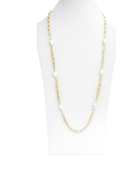 Paper clip chain with pearls